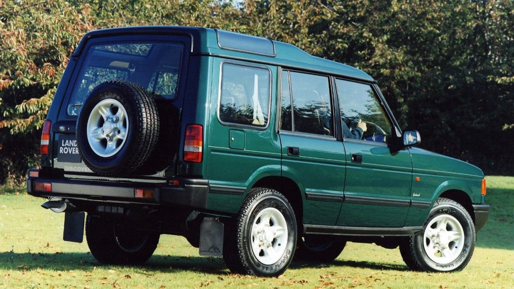 Rear quarter view of the 1993 Land Rover Discovery