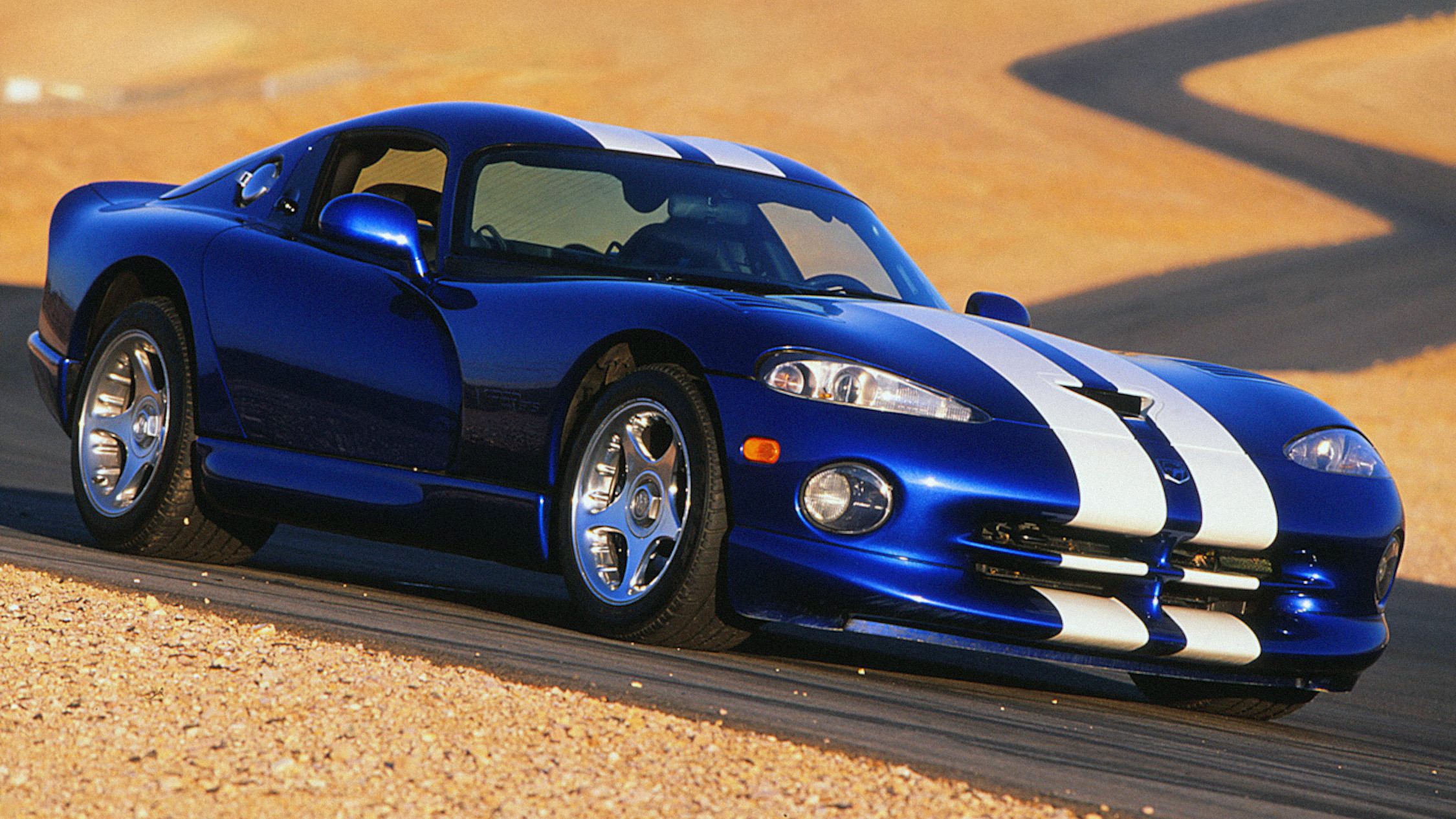 Dodge Viper GTS Was a New Dimension of the Hypercar