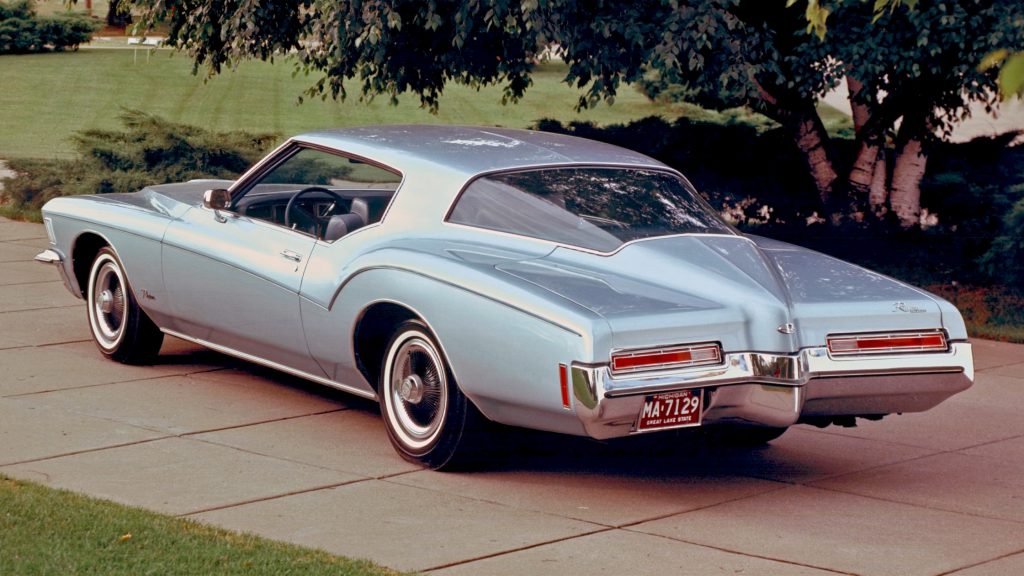 Rear quarter view of the 1971 Buick Riviera