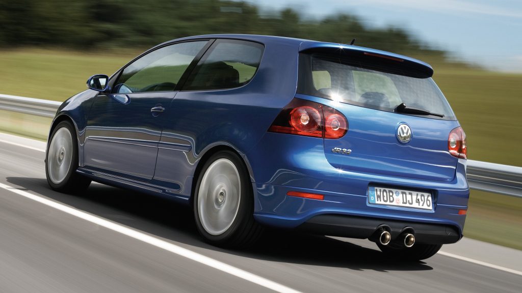 Volkswagen had no doubt about repeating the R32 in the Golf's fifth generation (source: WheelsAge)