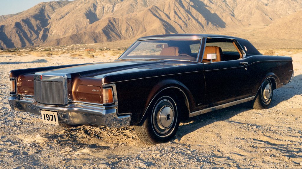 The 1971 Lincoln Continental Mark III was another success in the Lee Iacocca era (source: WheelsAge)