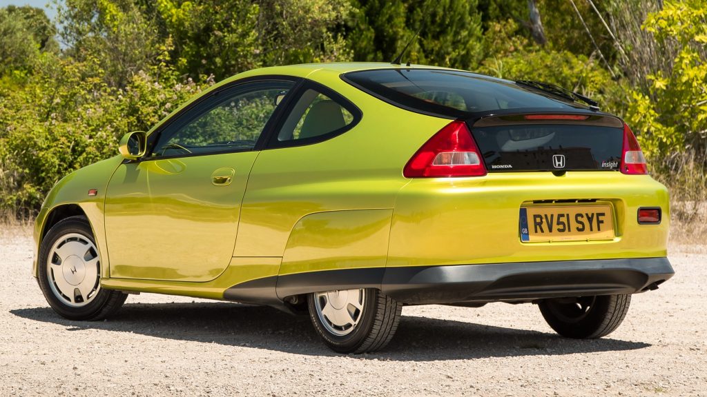 The 1999 Honda Insight uses a Kammback design to favor aerodynamics and energy consumption