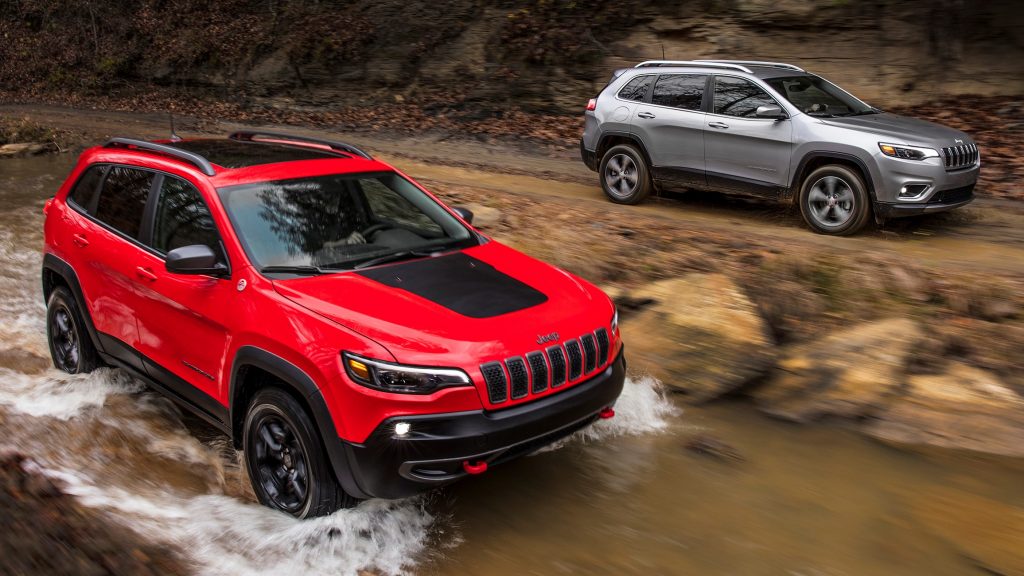 2019 Jeep Cherokee Trailhawk (left) and Limited (source: Stellantis)