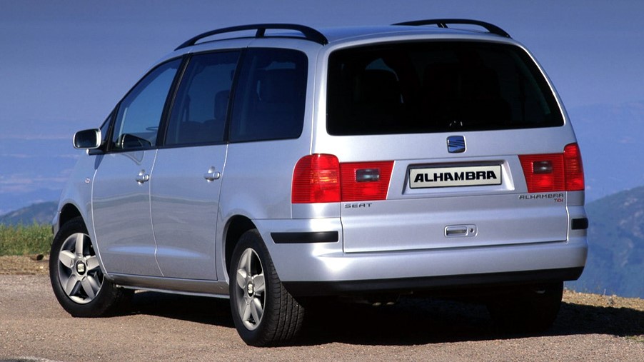 Rear view of the 2000 SEAT Alhambra