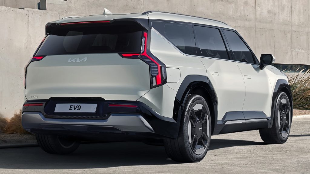 The Kia EV9 is one of the best midsize SUV 2023