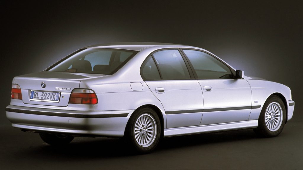 Rear quarter view of the 1995 BMW 5 Series with the Hofmeister kink