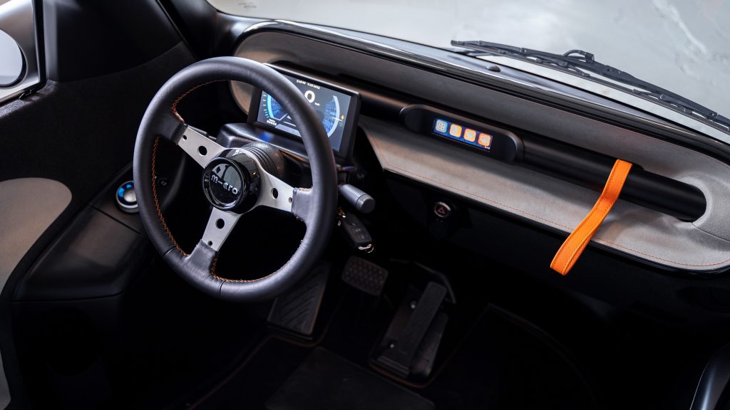 Dashboard of the 2023 Microlino