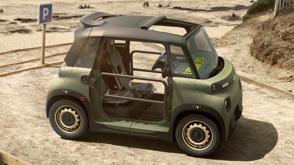 Side view of the 2022 Citroën My Ami Buggy (credit: Continental Productions)