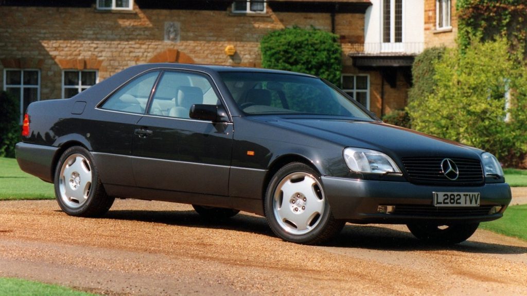 Front quarter view of the 1994 Mercedes-Benz S-Class Coupé in gray