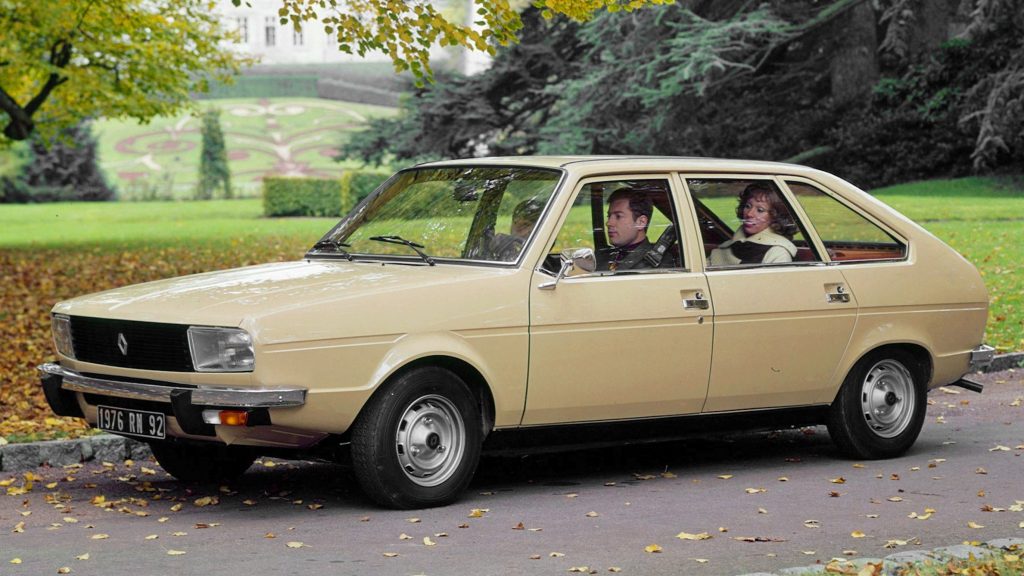 Side view of the 1975 Renault 20 in beige
