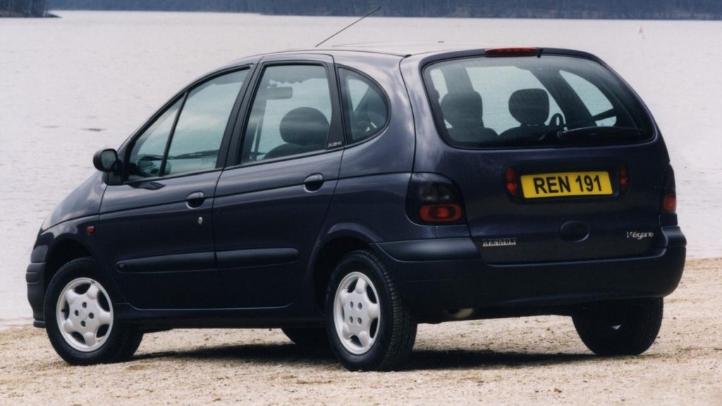 Rear quarter view of the 1996 Renault Mégane Scénic in gray
