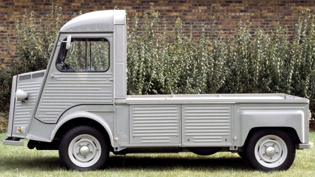Side view of the Citroën Type HY in pickup version