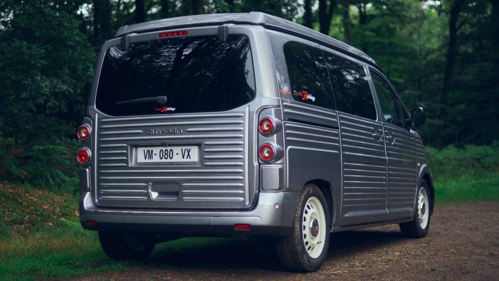 Rear quarter view of the Citroën Type Holidays concept